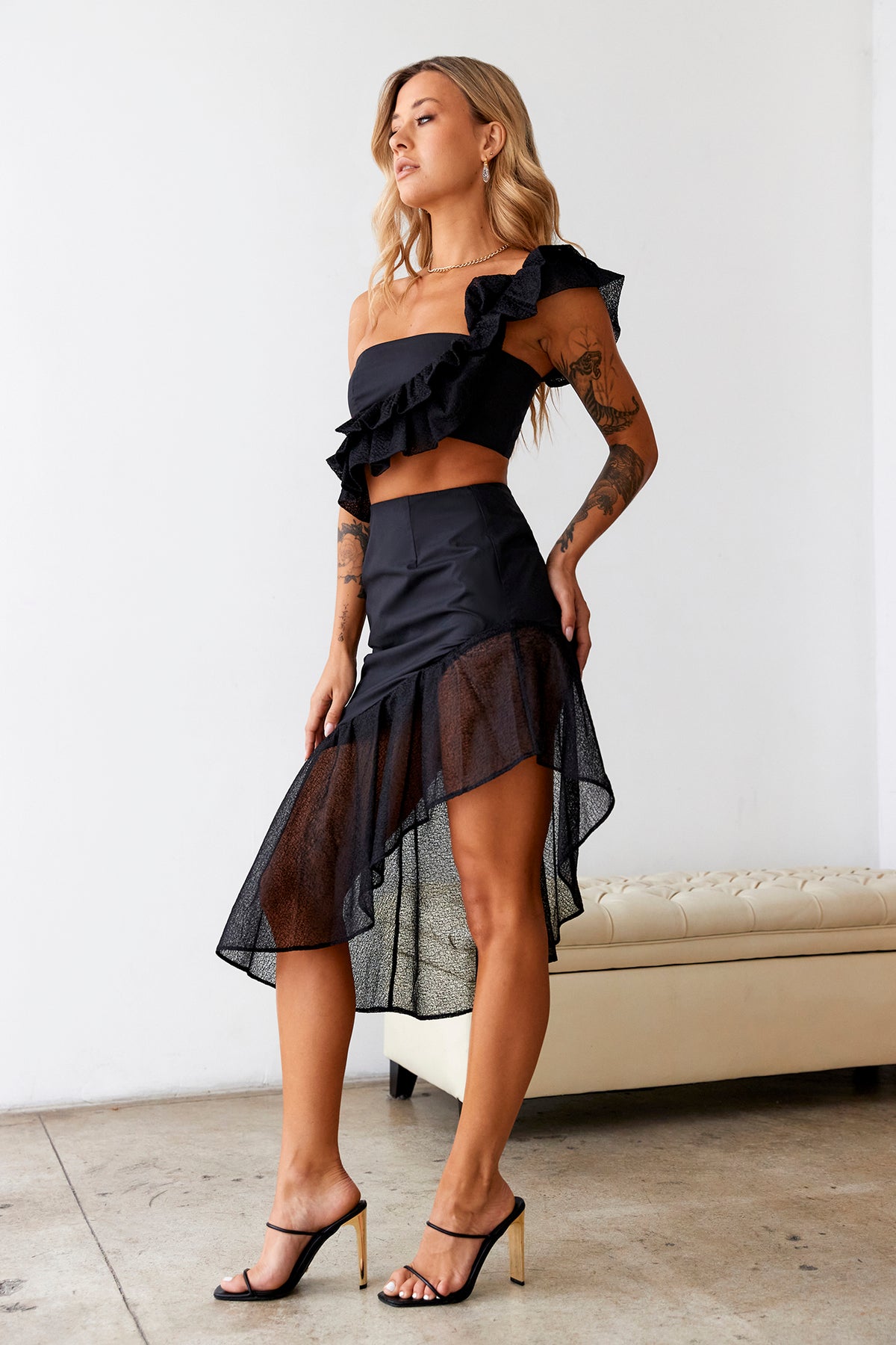 SUR BELLE Key To Wonderland Midi Skirt Black