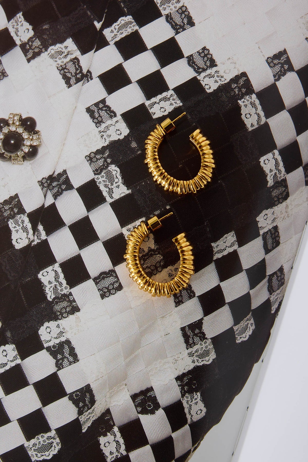 18k Gold Plated Frosted Hoop Earrings Gold