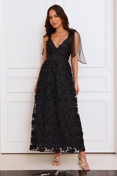 Distinguished Maxi Dress Black