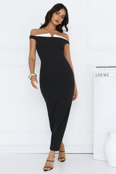 Turn Around Off Shoulder Maxi Dress Black