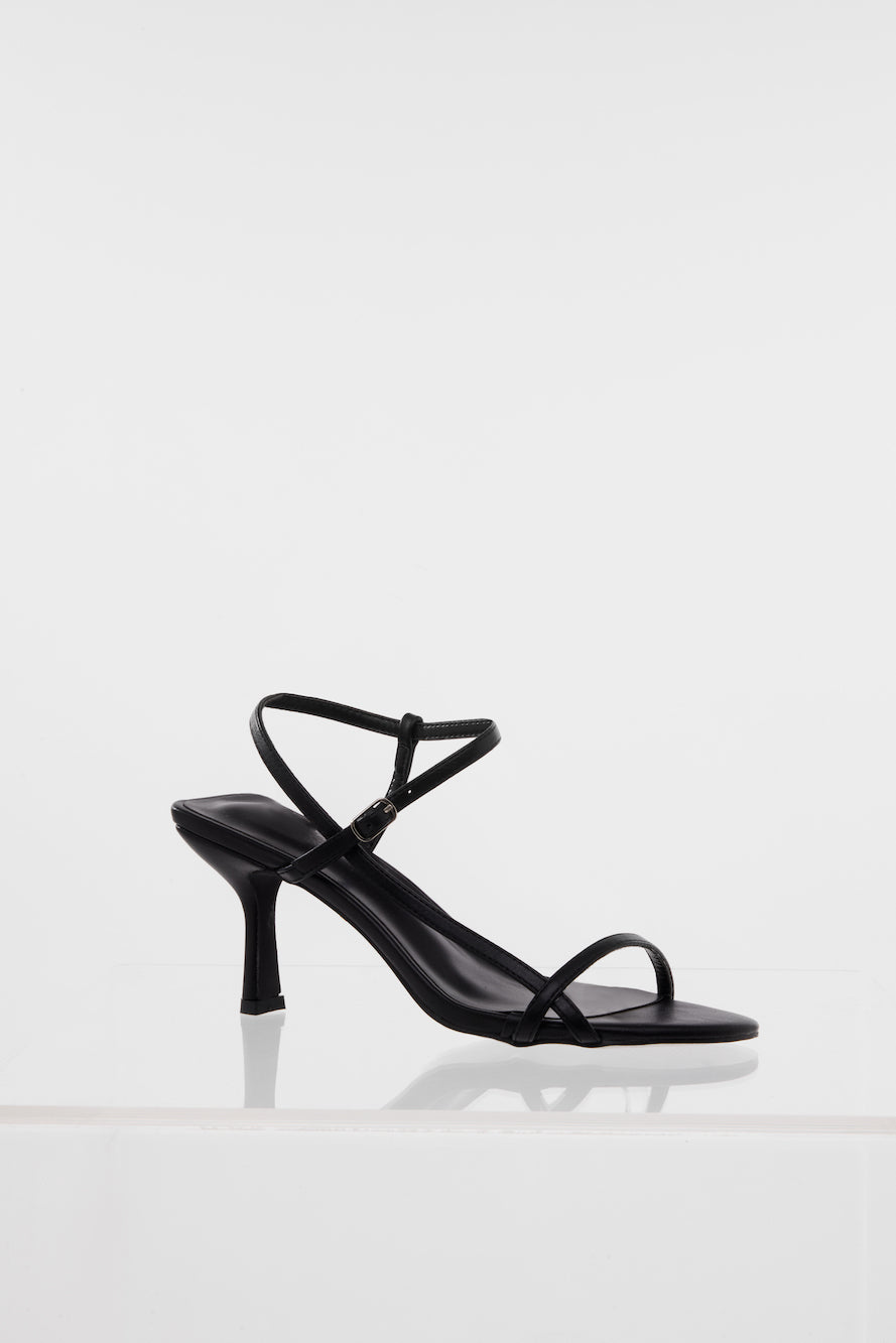 HELLO MOLLY The Date Night Heels Black Pu