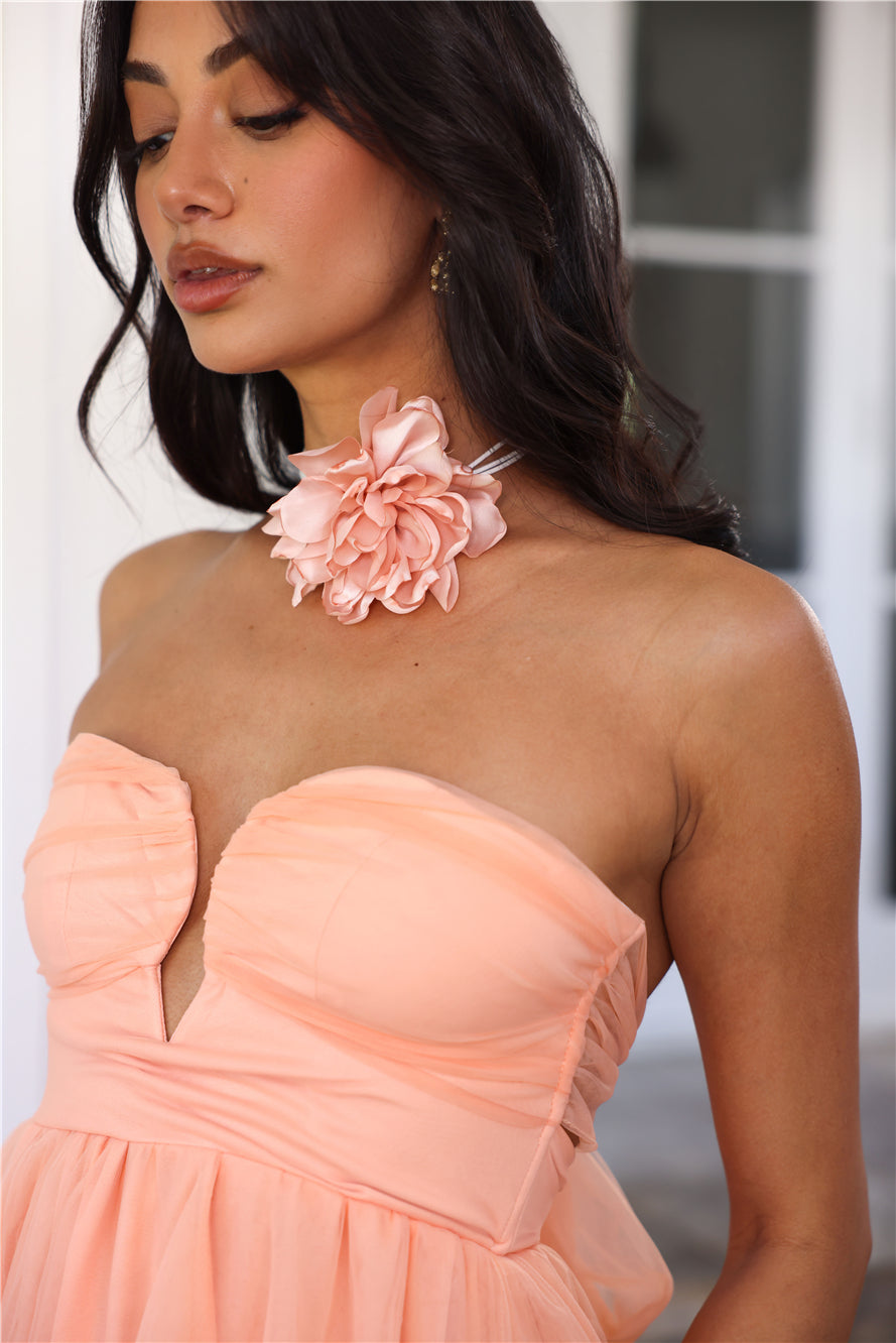 Blooming Rosette Necklace Pink