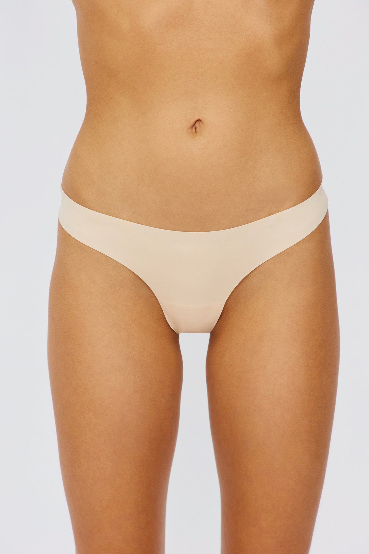 UNDERCOVER Style Helpers Seamless High Cut Thong Sand 3 Pack