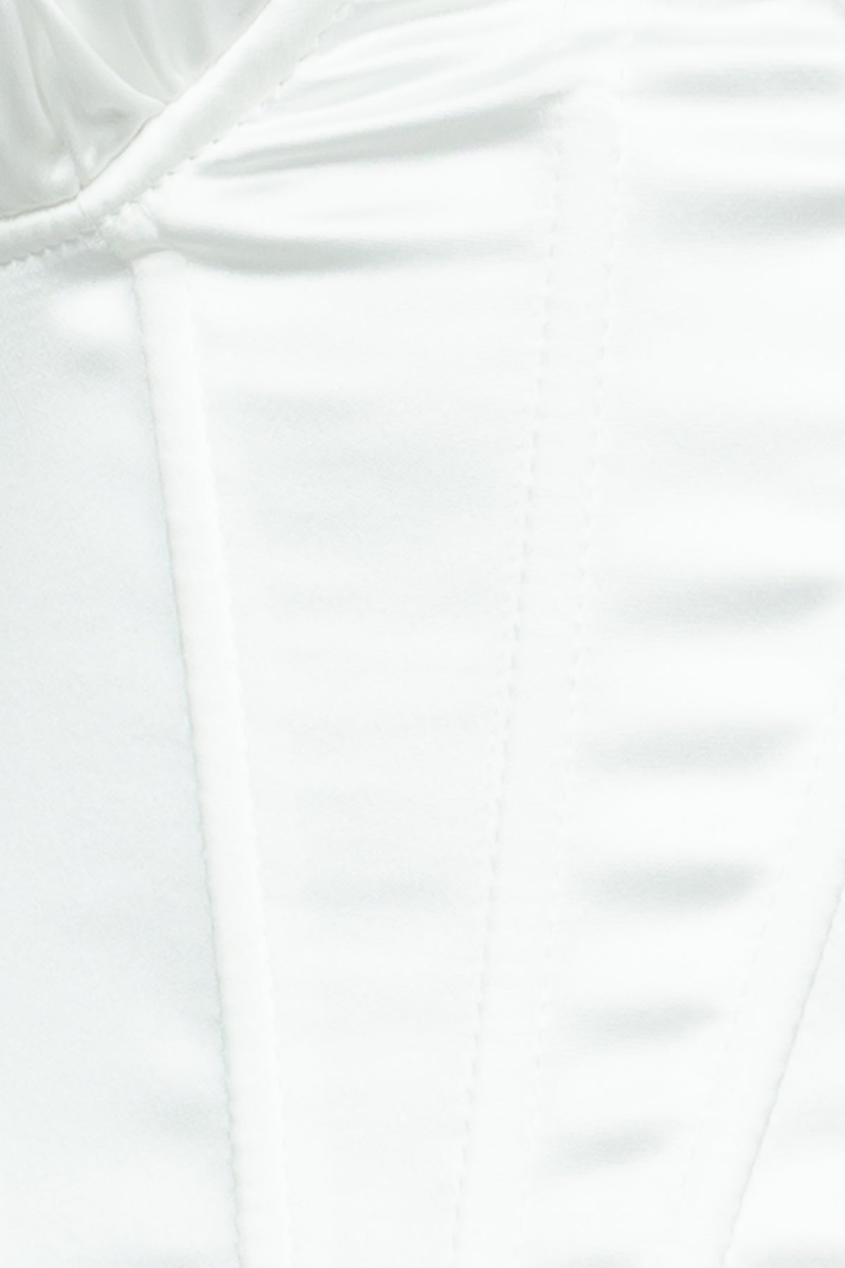 So Magnetic Crop White