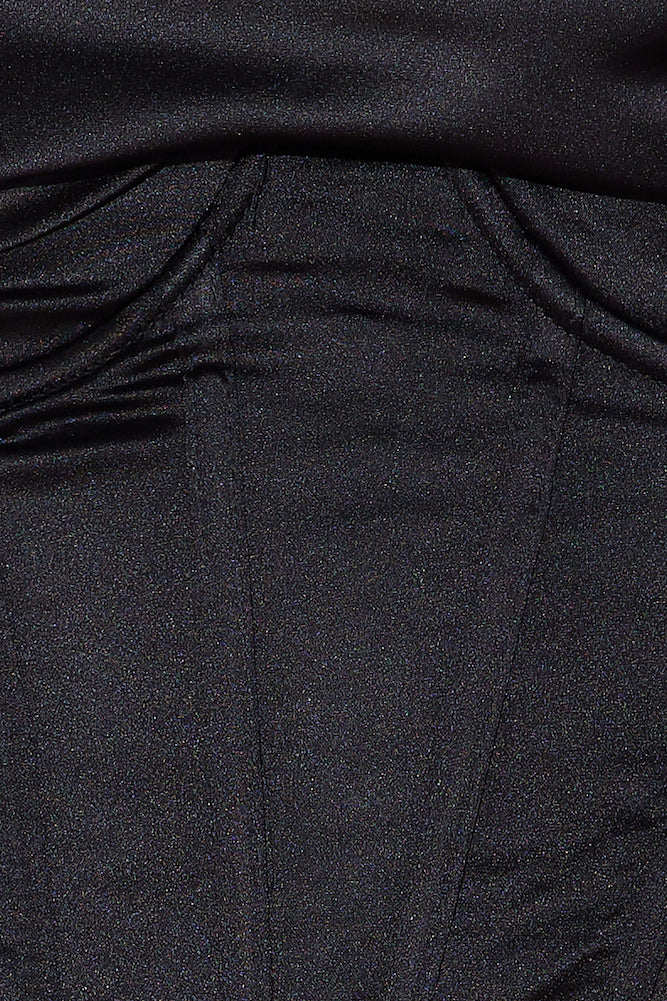 Bold Steps Crop Black