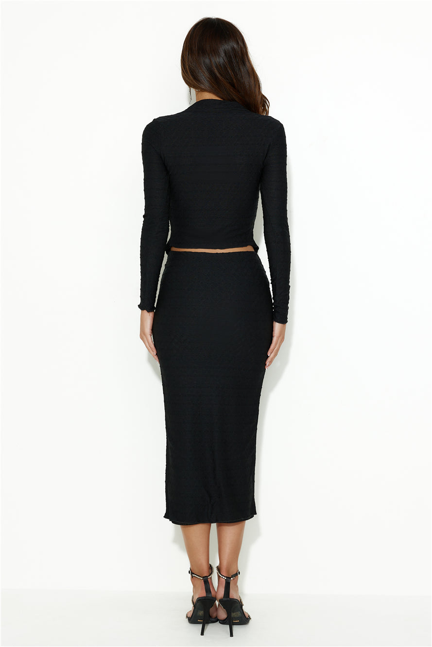 Be Sleek Long Sleeve Crop Top Black