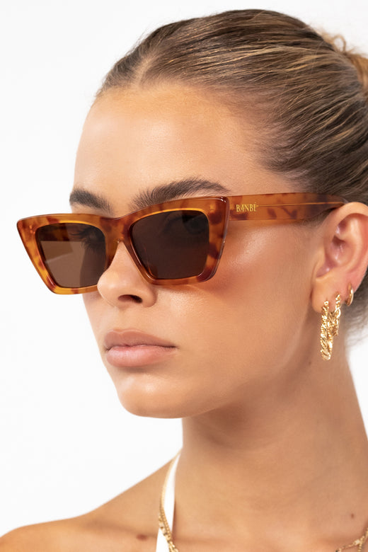 BANBE The Gisele Sunglasses Maple Tort
