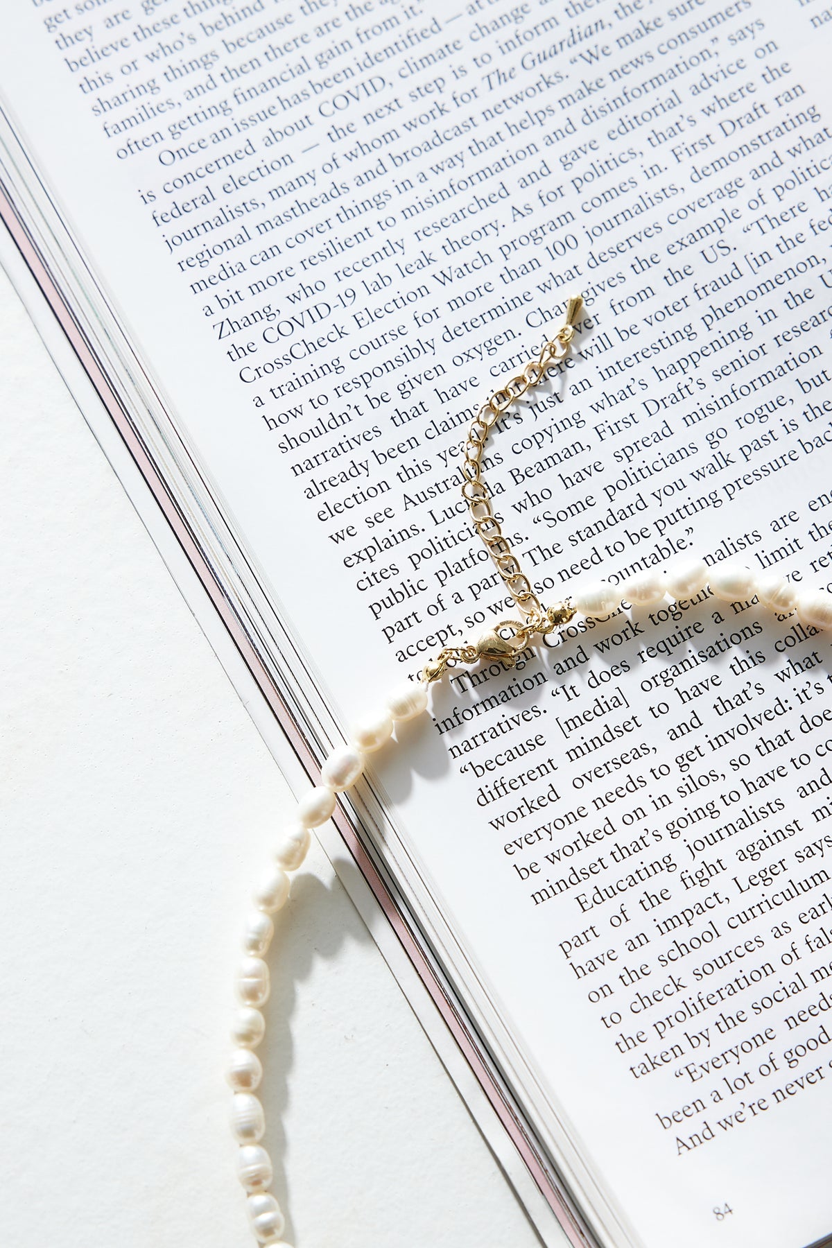 Last Glance Necklace White