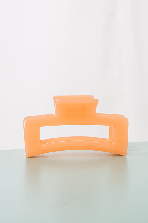 Unendingly Chic Hair Claw Peach